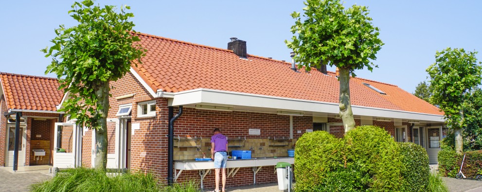 Toiletgebouw veld T - Ginsterveld